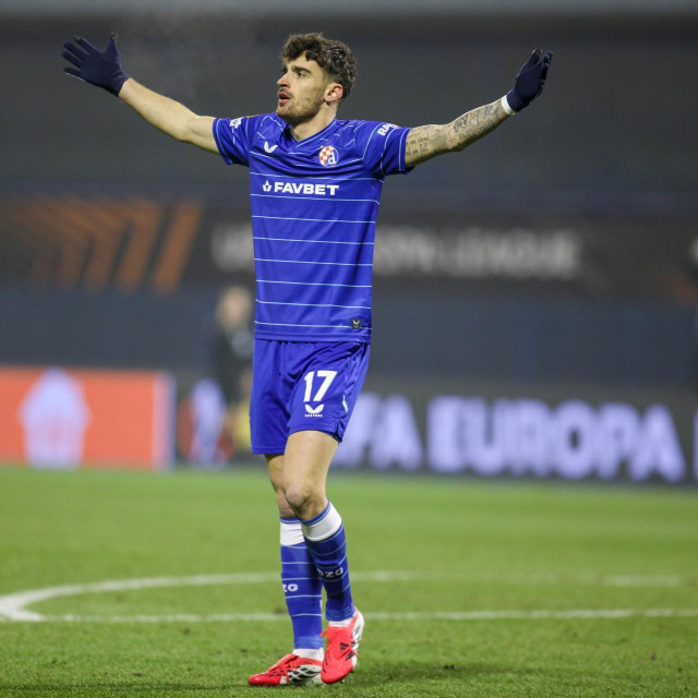  Sandro Kulenović
 