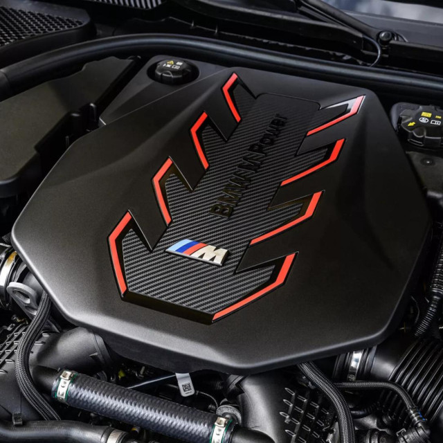 V8 motor BMW-a M5