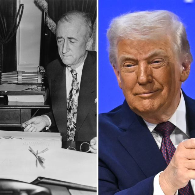 Harry S. Truman s državnim tajnikom Jamesom F. Byrnesom potpisuje povelju Ujedinjenih naroda 1945. / Donald Trump drži potpisanu osnivačku povelju na sastanku Odbora za mir 2026. godine