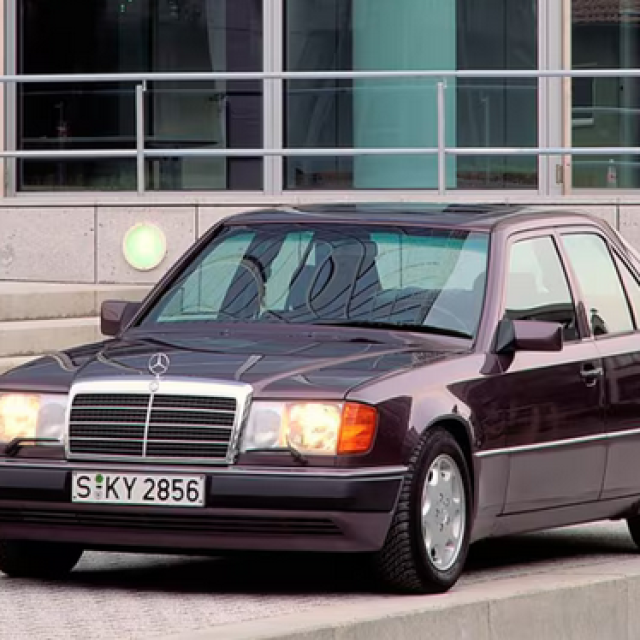 Mercedes W124 400 E, serijski model