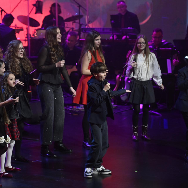 Zvijezde emisije ‘Voice kids‘ svojim nastupom rasplesali su publiku
