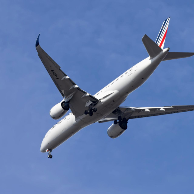 Airbus A350, primjer vrhunskog putničkog aviona koji je nastao u suradnji više europskih država.