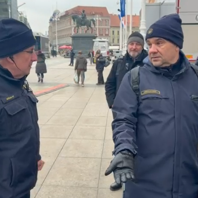 Policijski službenik i redari Komunalnog redarstva Grada Zagreba