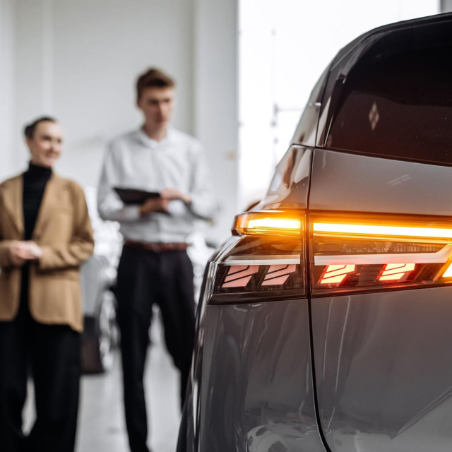 Kupovina automobila, ilustracija