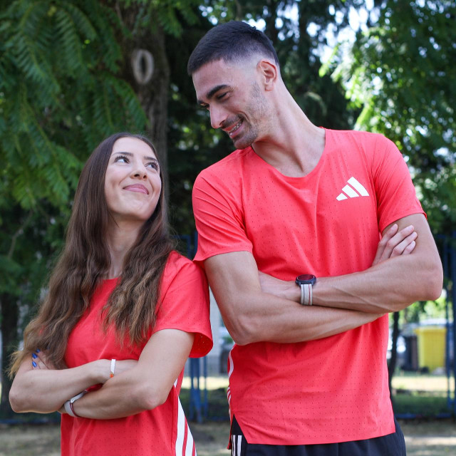 Marino Bloudek u društvu zaručnice Natalije Švende, također atletičarke