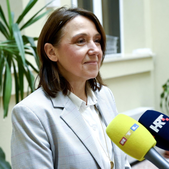 Ministrica Irena Hrstić
