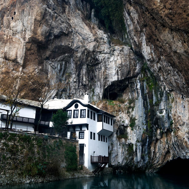 Tekija na vrelu Bune na popisu je nacionalnih spomenika BiH. Otvorena je prvenstveno za vjerski turizam, ali i za dnevne posjete