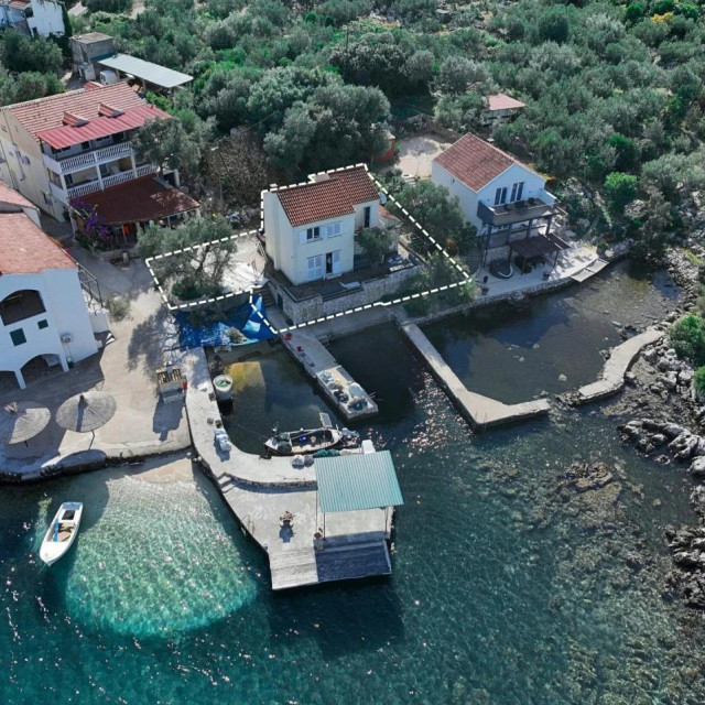 Kuće koje se nalaze prvi red do mora jako se rijetko prodaju