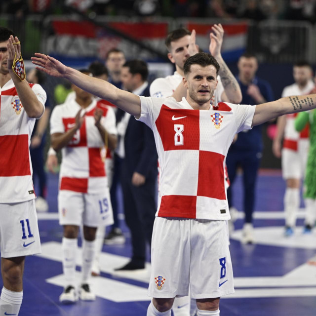 Hrvatski reprezentativci zahvalili su navijačima na velikoj podršci, a nadaju se da ona neće izostati ni u subotu