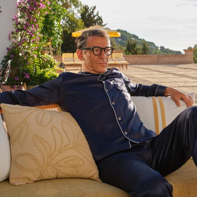 Jason Isaacs u seriji portretira jednog od omiljenih glumaca Alfreda Hitchcocka