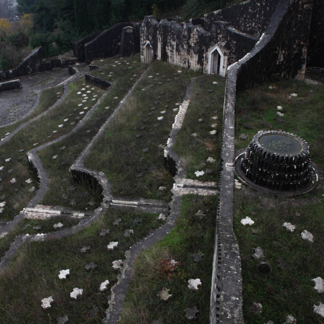 Staro partizansko groblje u Mostaru
 