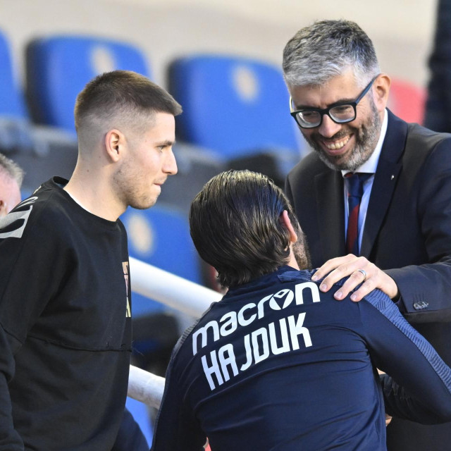 Marko Livaja u srdačnom razgovoru s predsjednikom Hajduka Ivanom Bilićem u travnju 2024. godine