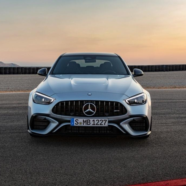 Mercedes-AMG C 63 S E Performance