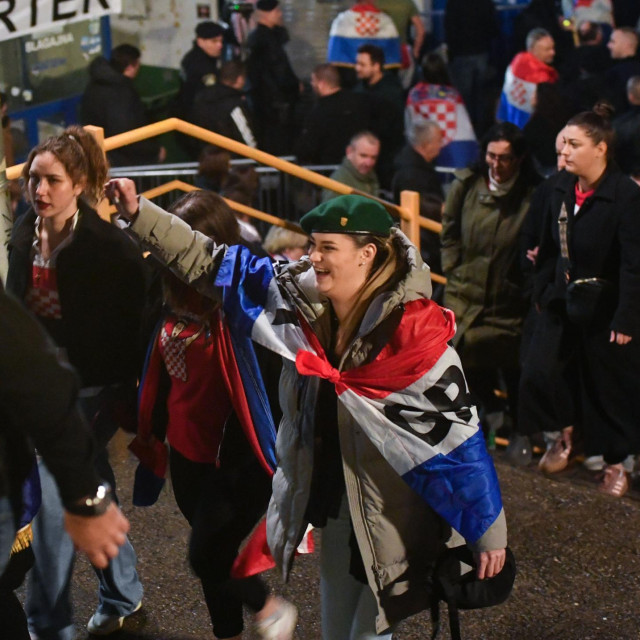 Posjetitelji koncerta Marka Perkovića Thomsona u Rijeci