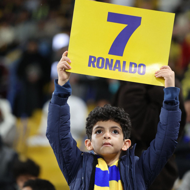 Na utakmici protiv Al Ittihada, navijači su dali potporu Ronaldovu bojkotu