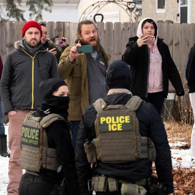 Agenti ICE-a
