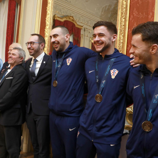 Gradonačelnik Grada Zagreba Tomislav Tomasević primio je hrvatske futsalske reprezentativce koji su osvojili brončanu medalju na Europskom prvenstvu