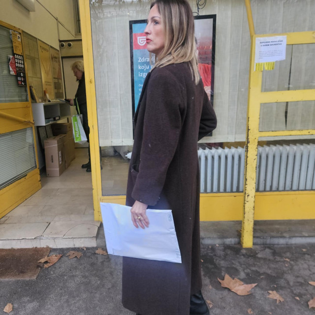 Prema odredbama Svjetske poštanske konvencije, rokovi u međuarodnom prometu su isključivo informativnog karaktera