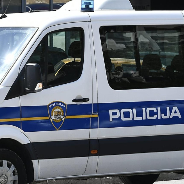 Ilustracija, policija