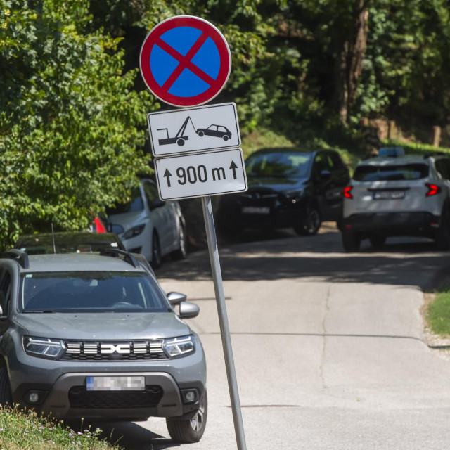 Nepropisni parking u Ulici Jelenovac