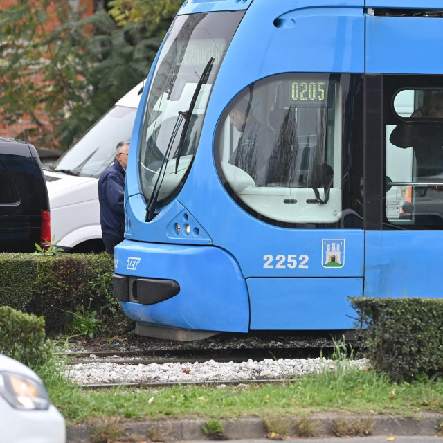 Umjesto tramvaja u nedjelju će biti uspostavljena privremena autobusna linija 607 na relaciji Savski most – Novi Zagreb – Ulica grada Vukovara.