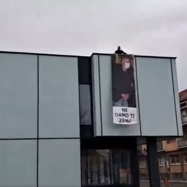 Plakat na bivšoj Nami u Novoj Gradiški