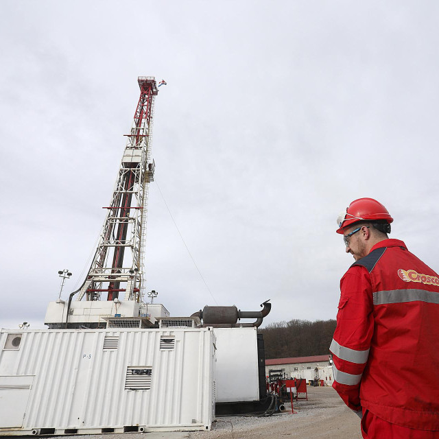 Istražna geotermalna bušotina u Zaprešić GT-1.
Završeno istrazivanje geotermalnih potencijala u Zaprešiću