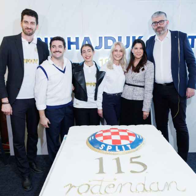 Ivan Bilić i direktorica marketinga Marinka Akrap te dogradonačelnica Matea Dorčić