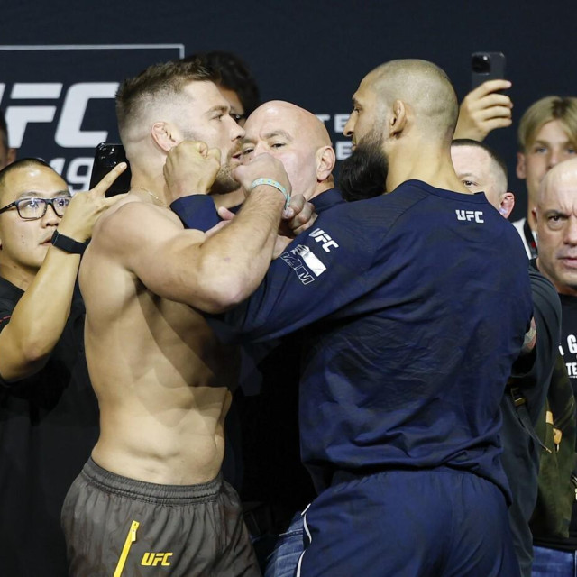 Dricus du Plessis vs. Hamzat Čimaev