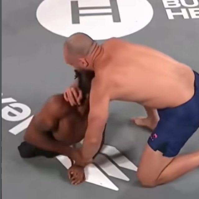 Valter Walker vs. Zion Clark