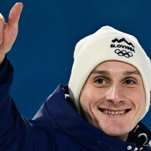Domen Prevc je Sloveniji donio prvo pojedinačno i prvo muško olimpijsko zlato u skijaškim skokovima
