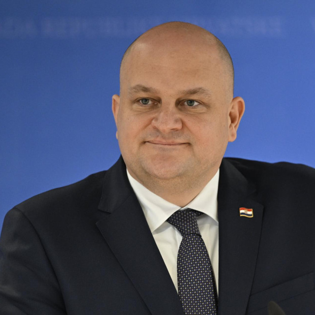Ministar Ante Šušnjar