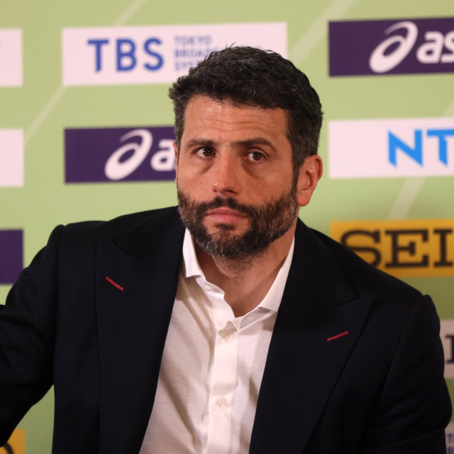 Aleksandar Šapić - gradonačelnik, gazda kluba, trener