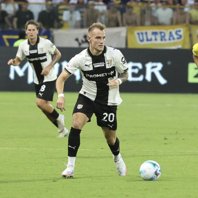 Matija Frigan u svom dosad jedinom nastupu za Parmu u Kupu Italije