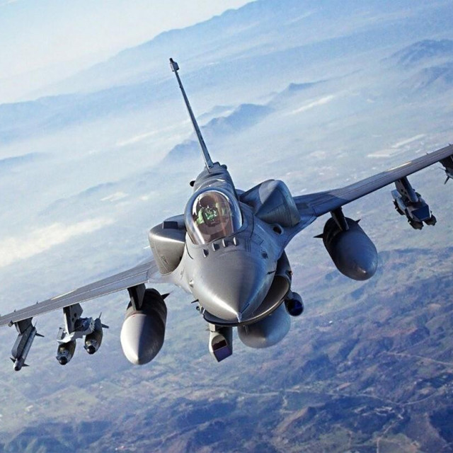 Ukrajinski F-16