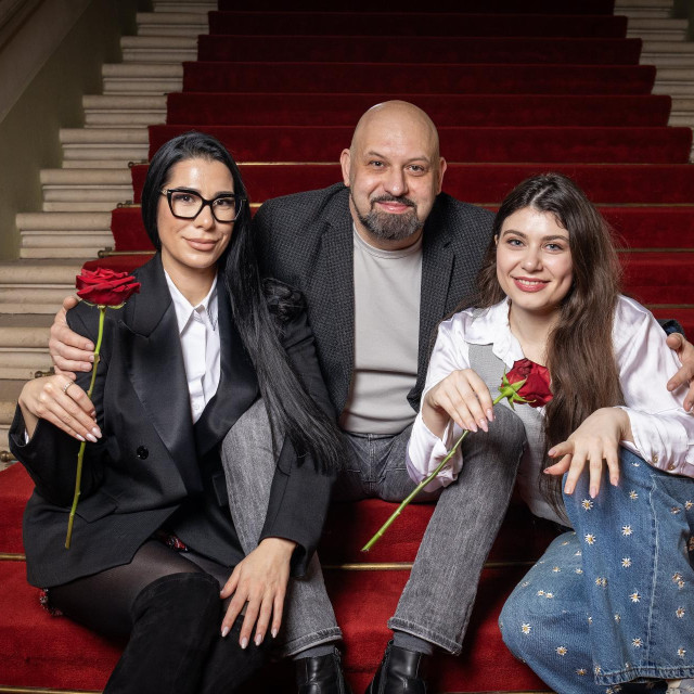 Postava ‘Aide‘: Luciano Batinić kao Ramfis i dvije Amneris, Sofija Petrović i Emilia Rukavina