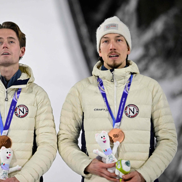 Norveški skakač Johann Andre Forfang (desno) nije slavio odličje zbog smrti oca