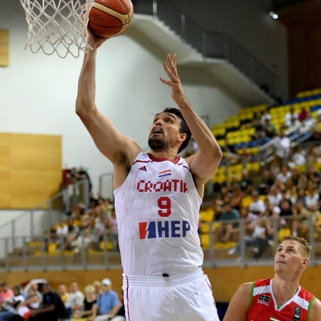 Jedino je sigurno kako ćemo Darija Šarića uskoro vidjeti u - dresu hrvatske reprezentacije