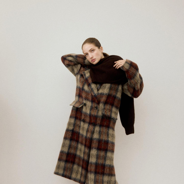 Karirani kaput od mješavine vune - prije 199,99 eura, sada 119,99 eura