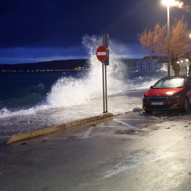 orkansko jugo u Kaštel Starom