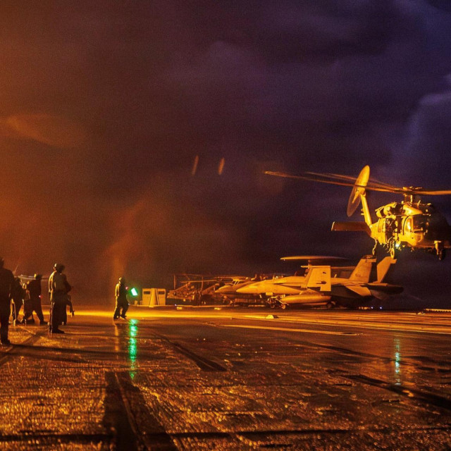 Prizori s nosača zrakoplova USS Gerald Ford, arhivska fotografija 