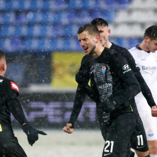 S 11 postignutih pogodaka, napadač Vukovara Jakov Puljić drugi je strijelac lige, iza Diona Drene Belje, koji je zabio gol više 