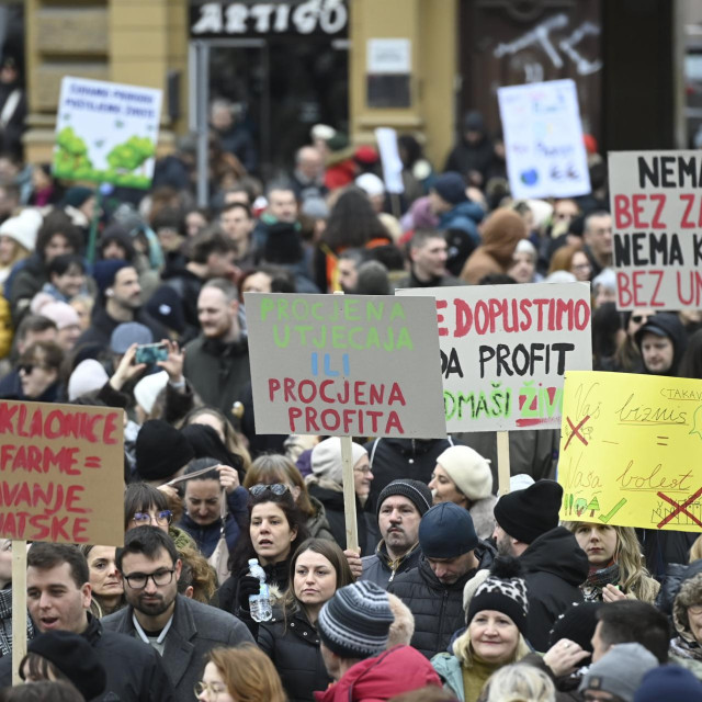Prosvjed protiv gradnje velikih farmi i klaonica pilića na Zrinjevcu