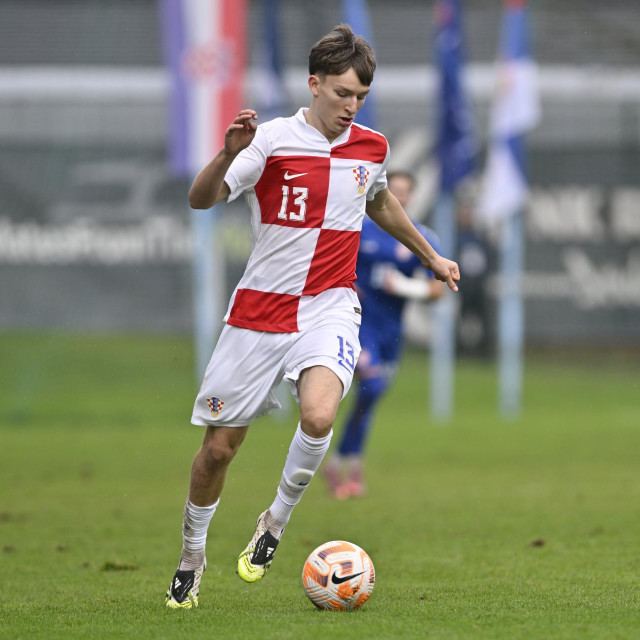 Karlo Šimić u dresu U19 reprezentacije Hrvatske