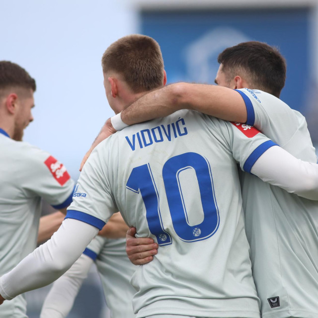 Dinamo je prvi favorit