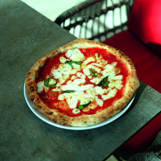 Pietra pizza