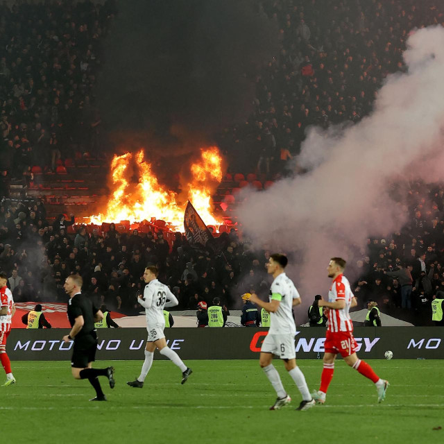 Igrači Partizana na derbiju s Crvenom zvezdom