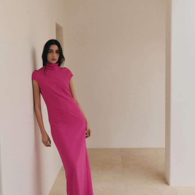 Mango duga haljina s otvorenim leđima (79,99 eura)