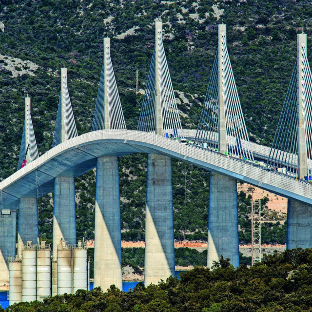 Projekt Pelješkog mosta i cestovne povezanosti s južnom Dalmacijom, vrijedan 534 milijuna eura, predstavlja generacijski infrastrukturni zahvat