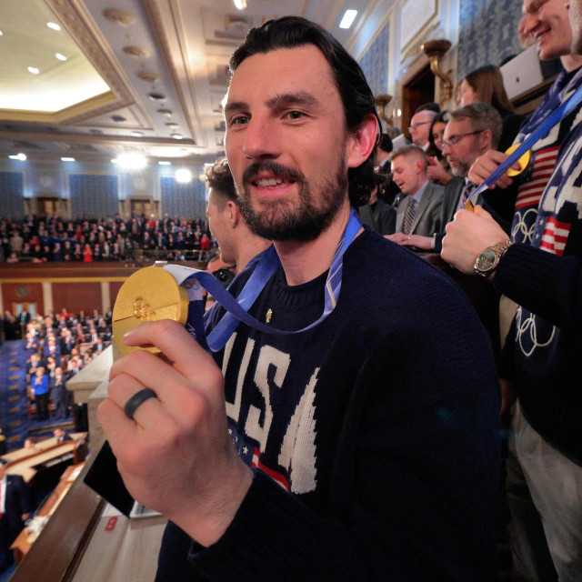 Connor Hellebuyck